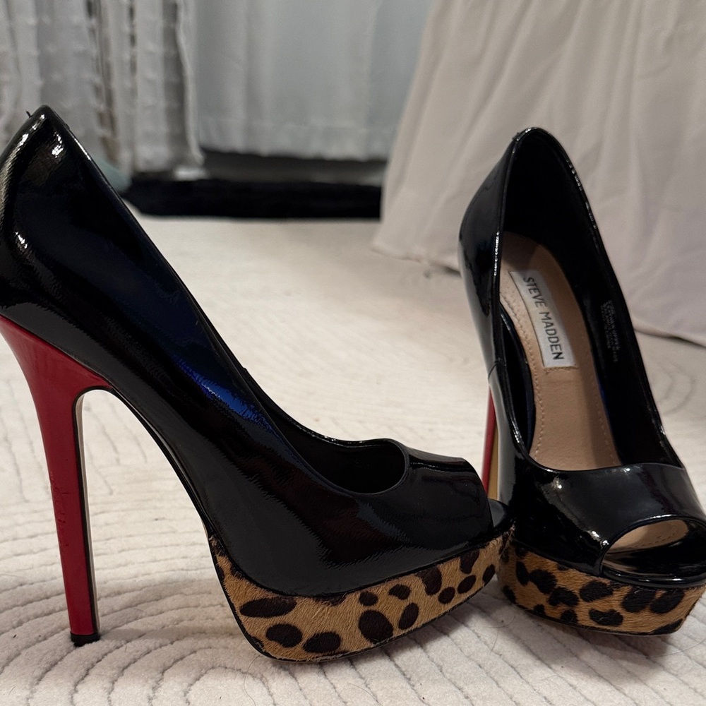 Stylish Black and Red Peep Toe Heels - Picture 4 of 4